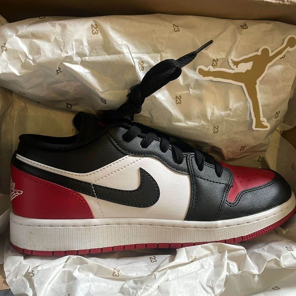 Air Jordan 1 Low (GS) Sneakers
